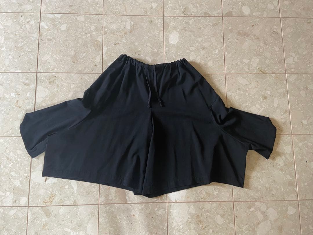 コムコム　変形ハーフパンツ