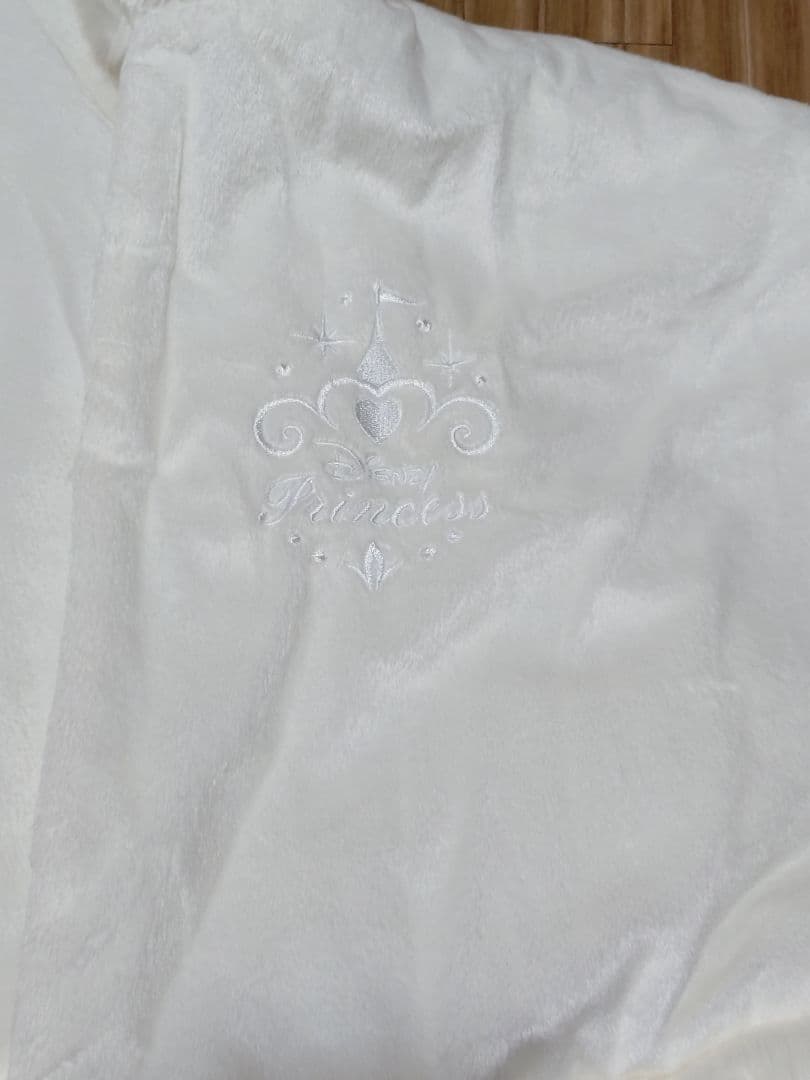 ビビディ・バビディ・ブティック　ベル　グローブ、ケープ、パニエ付き