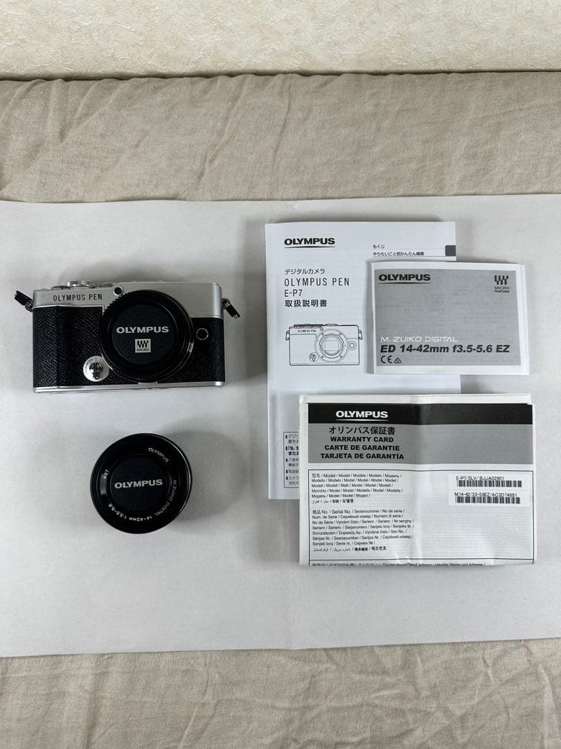 OLYMPUS PEN E-P7 カメラ