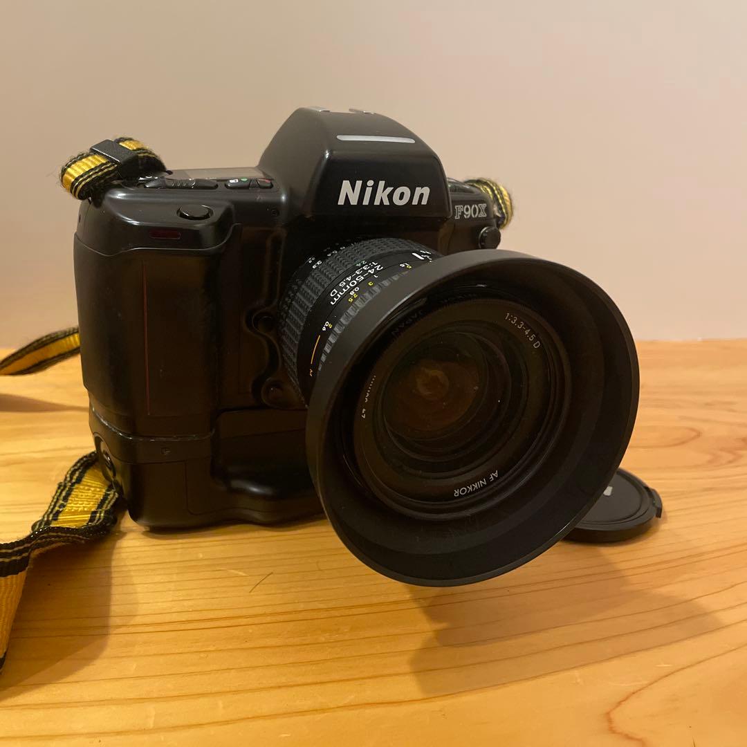 Nikon F90X レンズAF NIKKOR MF-26 MB-10付き