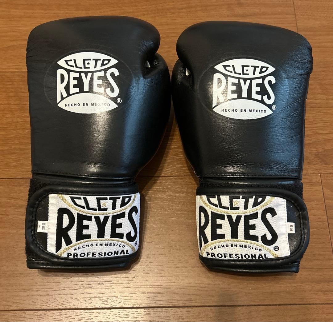 【ほぼ新品】REYES 8ozレイジェス ボクシング グローブ ブラック 黒