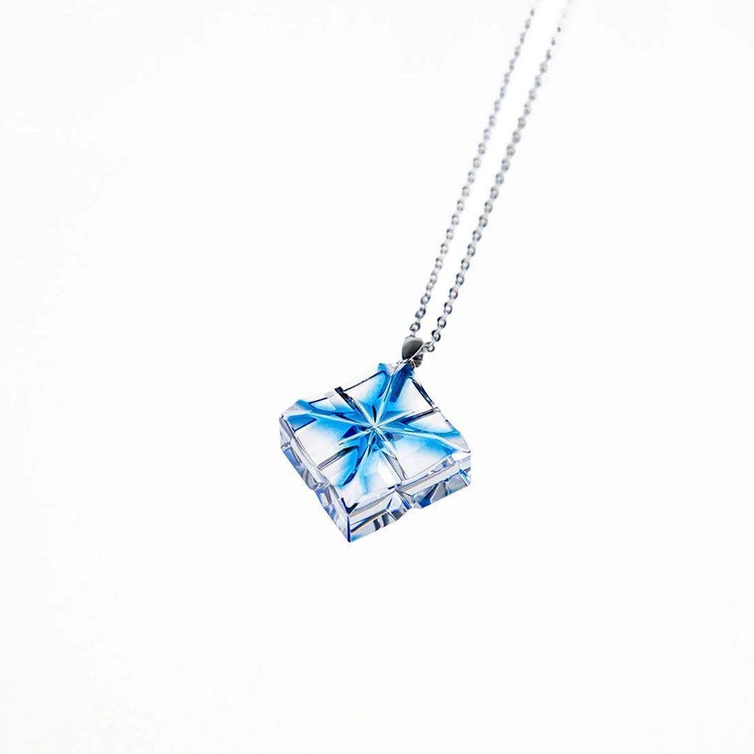 く*)様 【新品 ケース付き】島津薩摩切子ペンダント キュービックＢ スター ネ