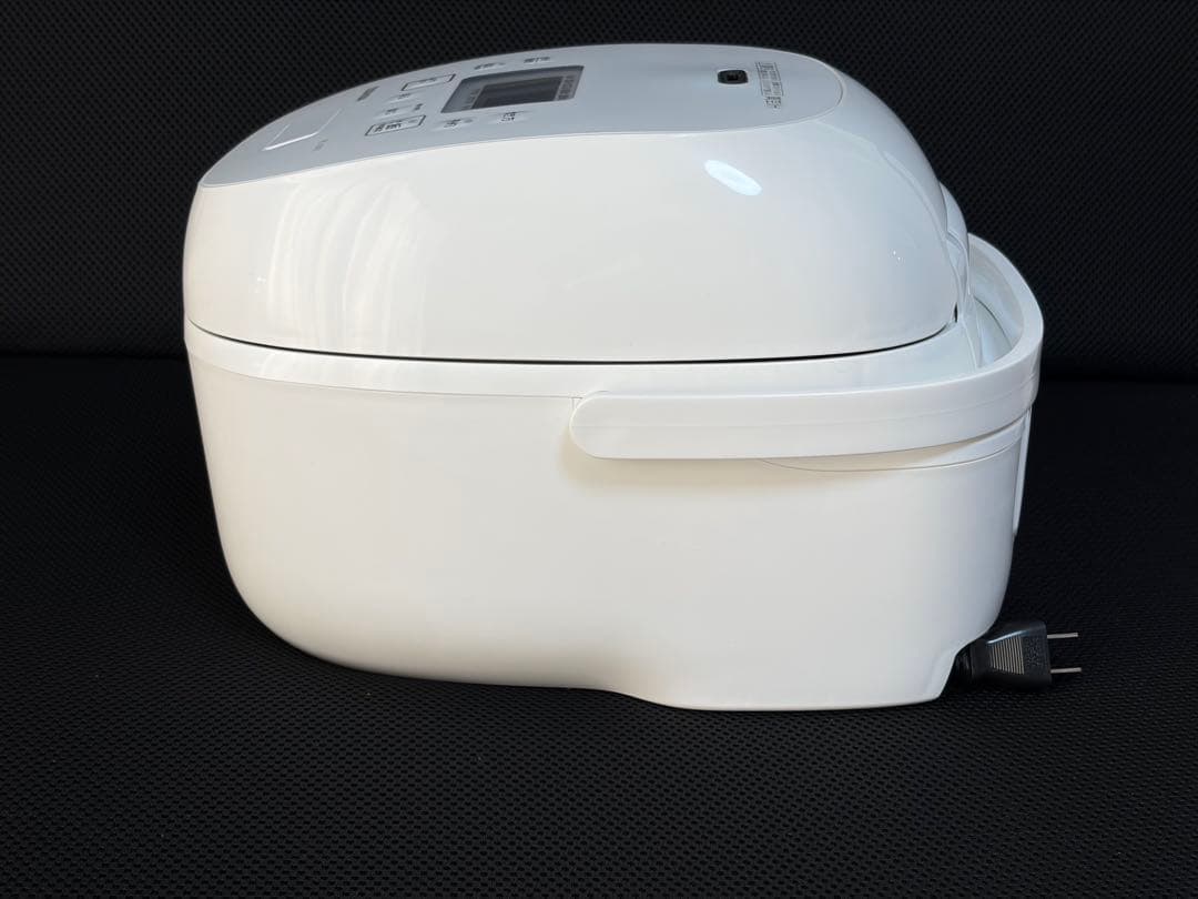 TOSHIBA　真空IHジャー炊飯器　RC-10VRT　ホワイト