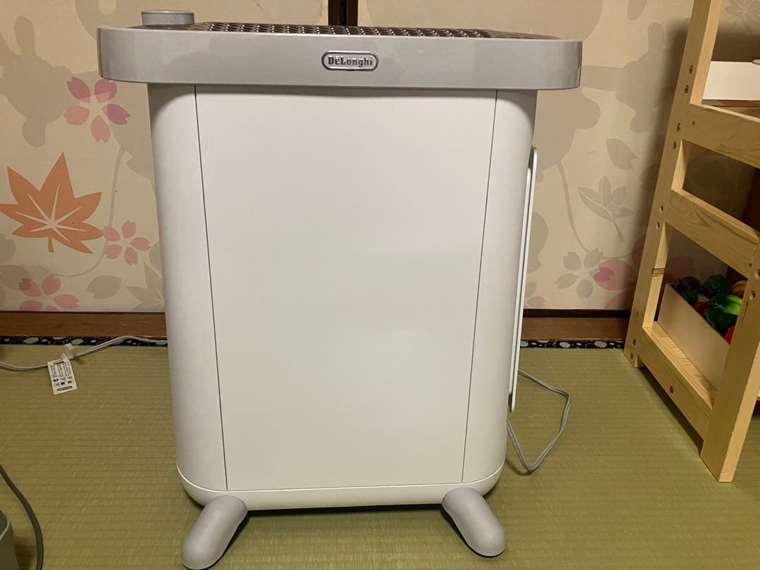 美品。保証残4年。デロンギ マルチダイナミックヒーター ソラーレ IDH15