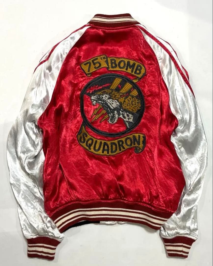 AVIREXリバーシブル スカジャン　鷹　ドラゴン　スカジャン