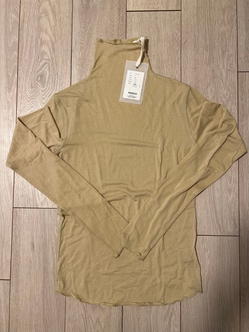 （新品）TODAYFULクリーム色 パウダリータートルトップス