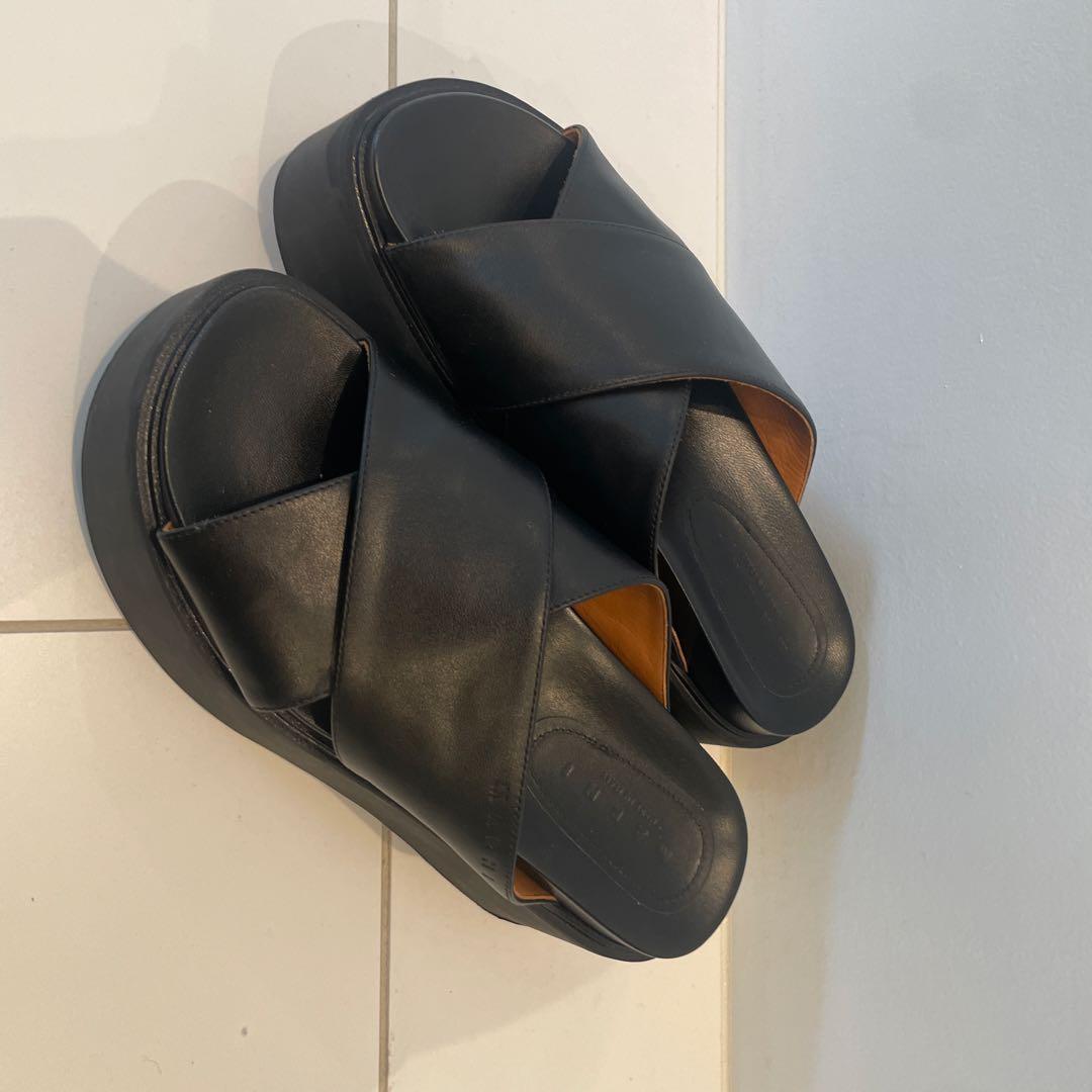 MARNI ブラック クロスストラップ 厚底サンダル