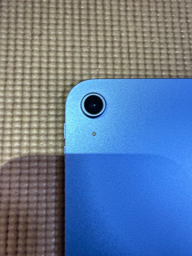 【美品】iPad 第10世代 10.9インチ 64GB ブルー　箱・付属品付き