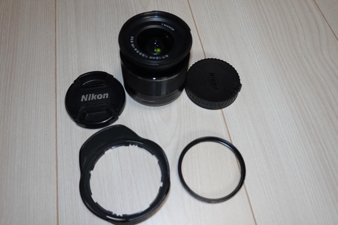 Nikon 1 NIKKOR 6.7-13mm f/3.5-5.6 VRレンズ