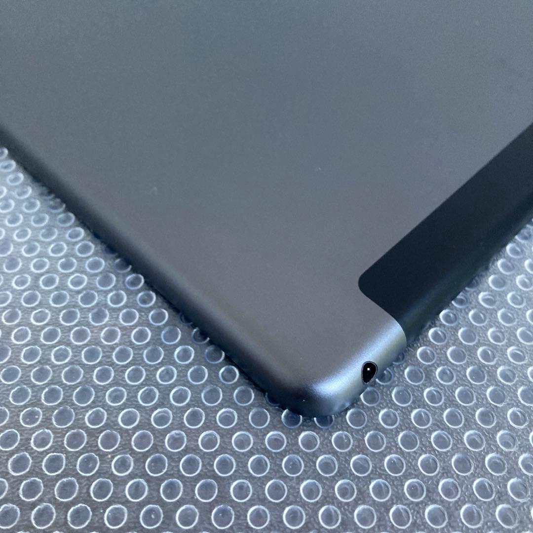 3777【早い者勝ち】比較的美品☆iPad8 第8世代 32GB SIMフリー☆