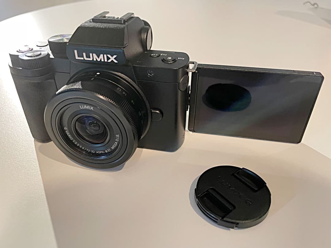最終値下げ早い者勝ち【美品セット売り】ミラーレス一眼　LUMIX-G100