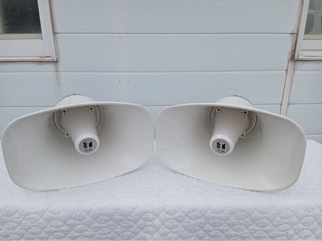 TOA　2個で60W選挙スピーカー　車載アンプ60W　マイク2本