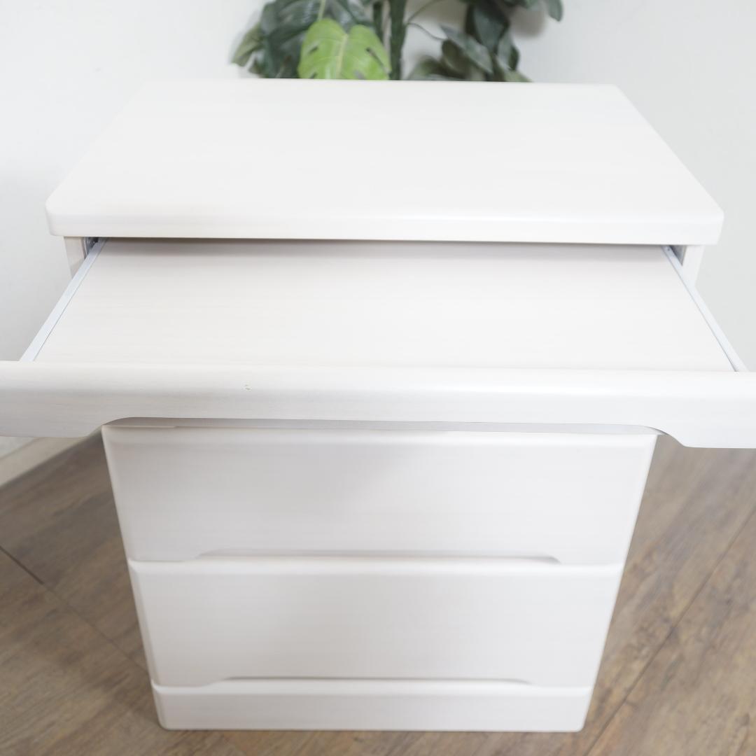 【新品】リビングにも置ける仏壇チェスト　ホワイト　アウトレット