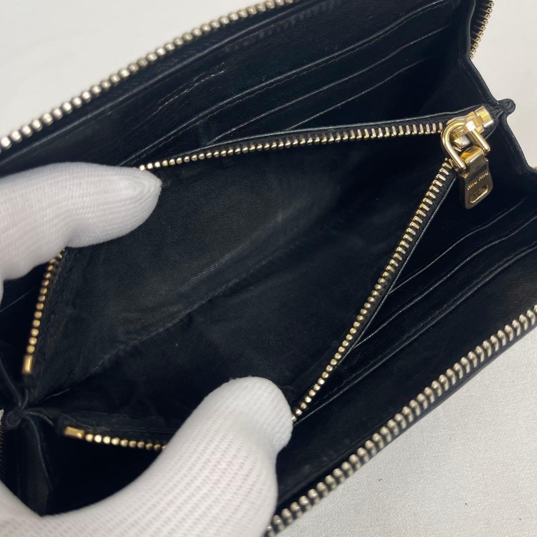 ミュウミュウ　キルティング　長財布　ロゴプレート　レザー　ブラック　希少美品！