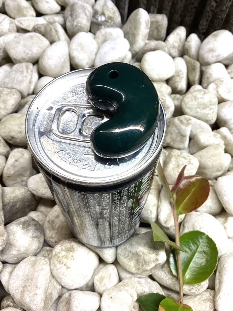 神宿る【 出雲石(青緑色の碧玉) 】島根県花仙山瑪瑙　青瑪瑙　出雲型勾玉　鑑別