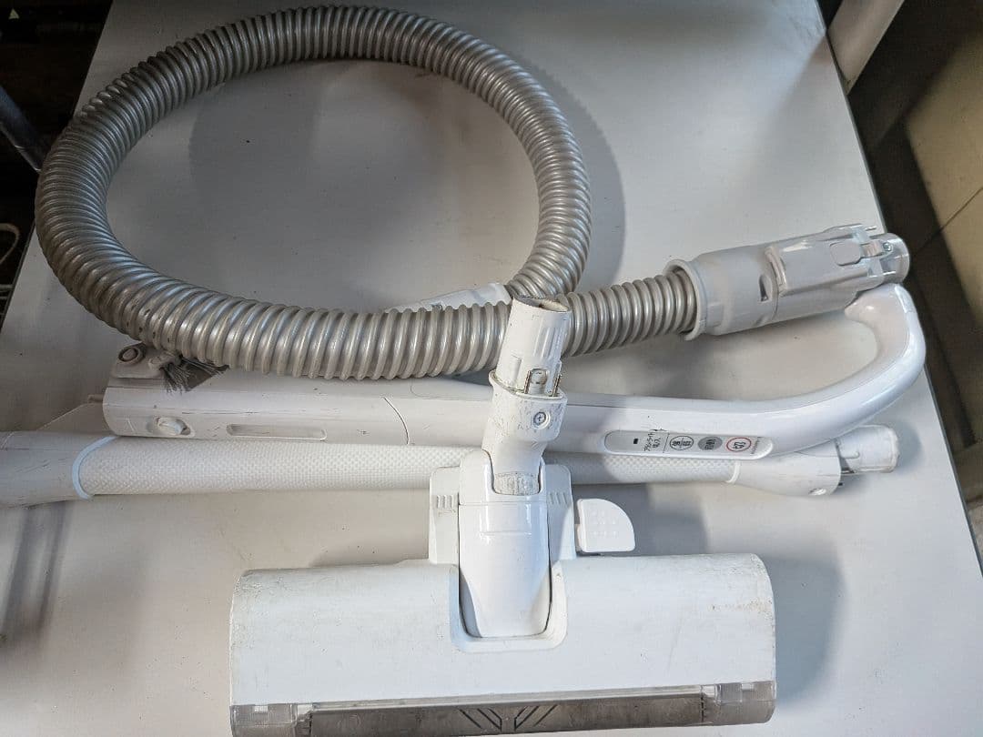 Panasonic軽量スリム掃除機MC-JP850Kからまないブラシ