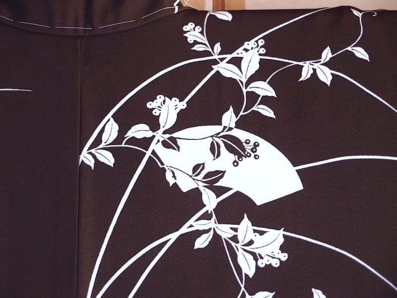 未使用　染め小紋（流れるような蔓葉文）裄68 正絹美品