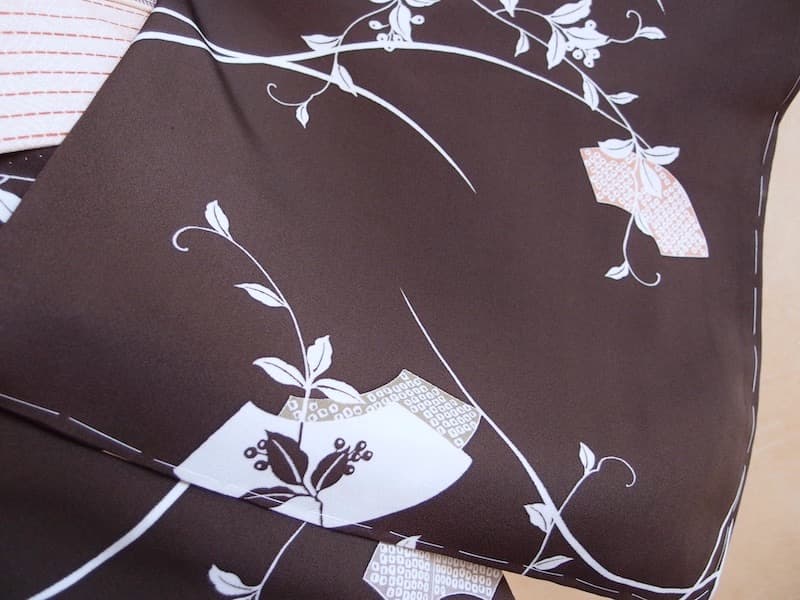 未使用　染め小紋（流れるような蔓葉文）裄68 正絹美品