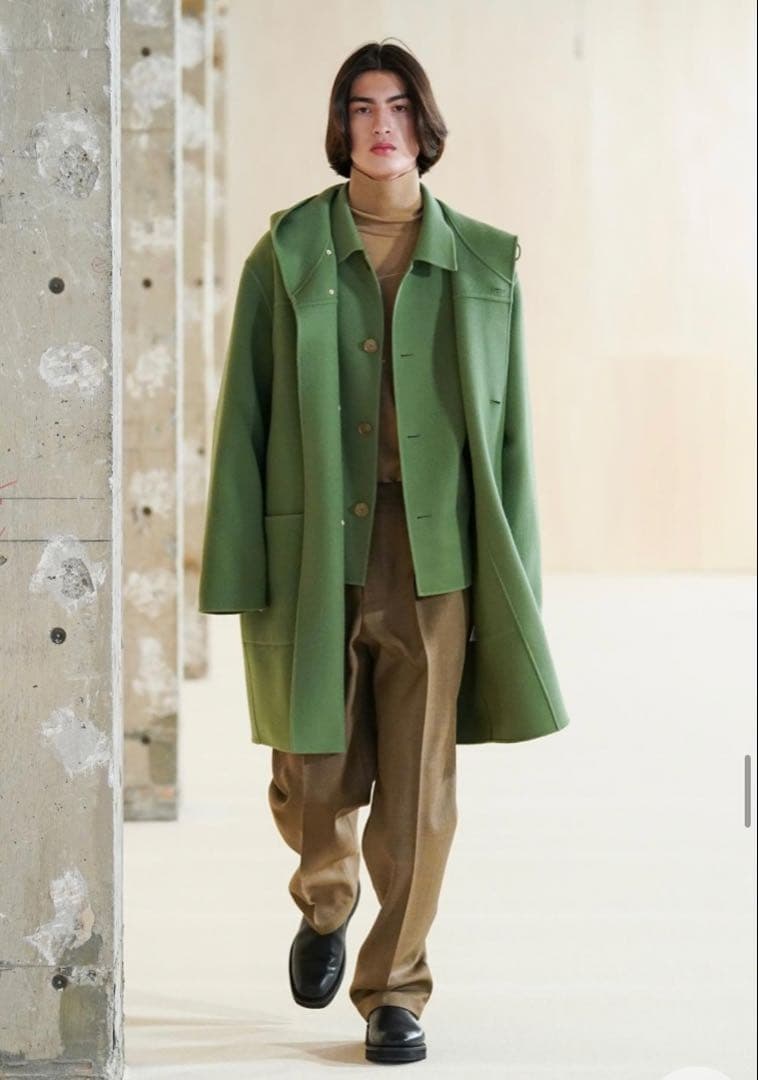 u*1様 AURALEE BLUEFACED WOOL TWO-TUCK SLA