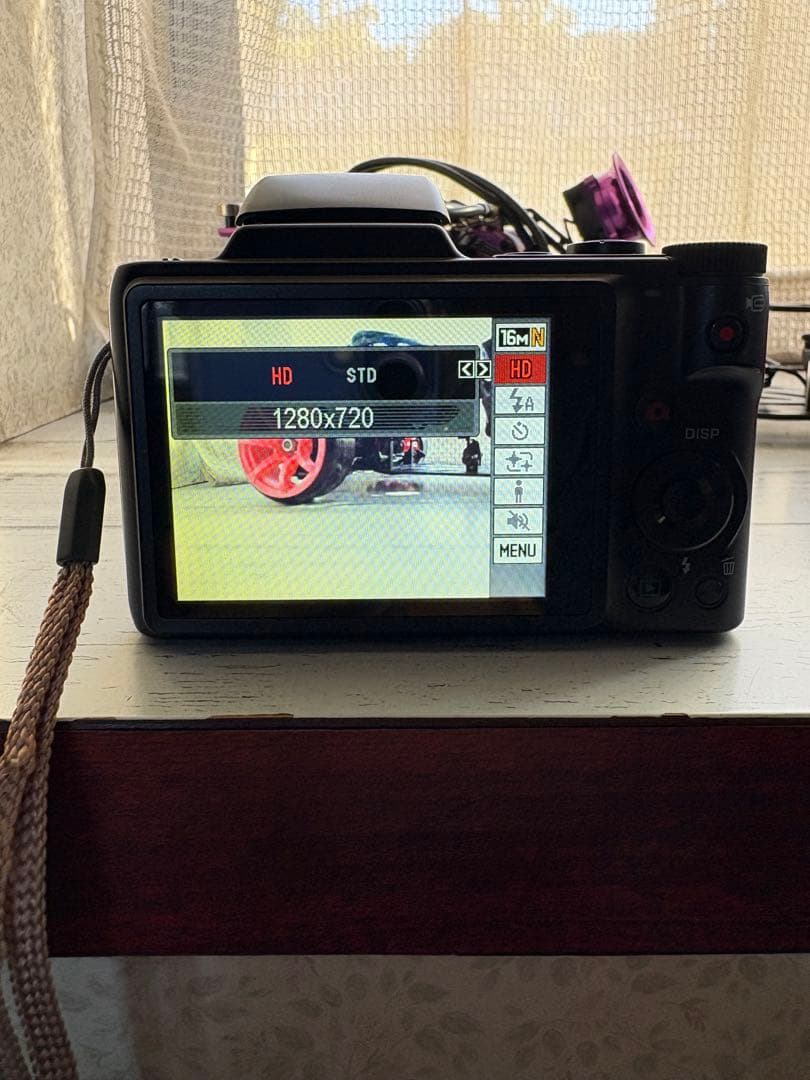 CASIO EXILIM EX-H60 デジタルカメラ