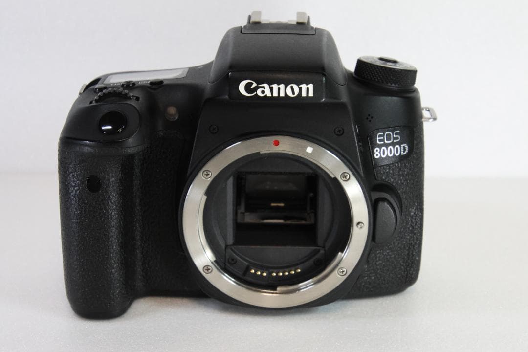 Canon EOS 8000D 本体のみ 箱付き