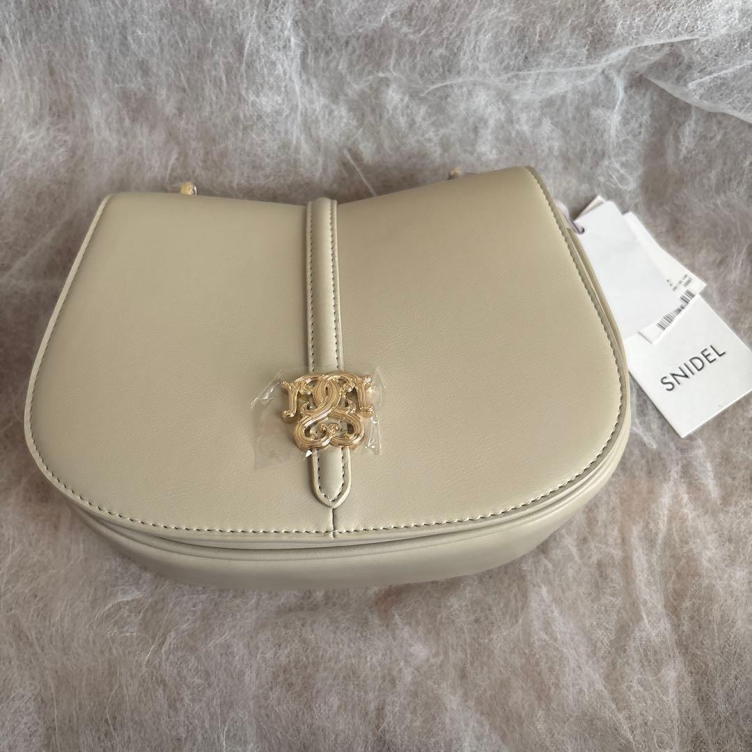 SNIDEL スナイデル　ベージュ ラウンドバッグ　ショルダーバッグ