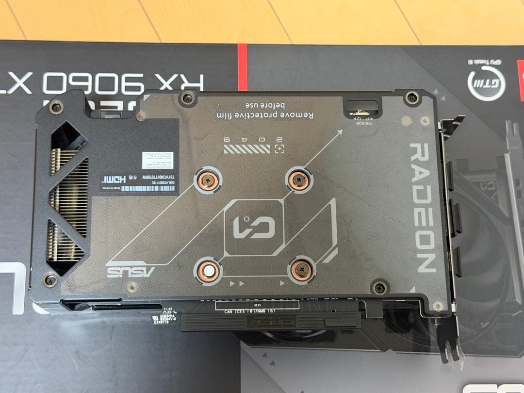 グラフィックボード・グラボ・ビデオカード ASUS Radeon RX 9060 XT 16GB DUAL