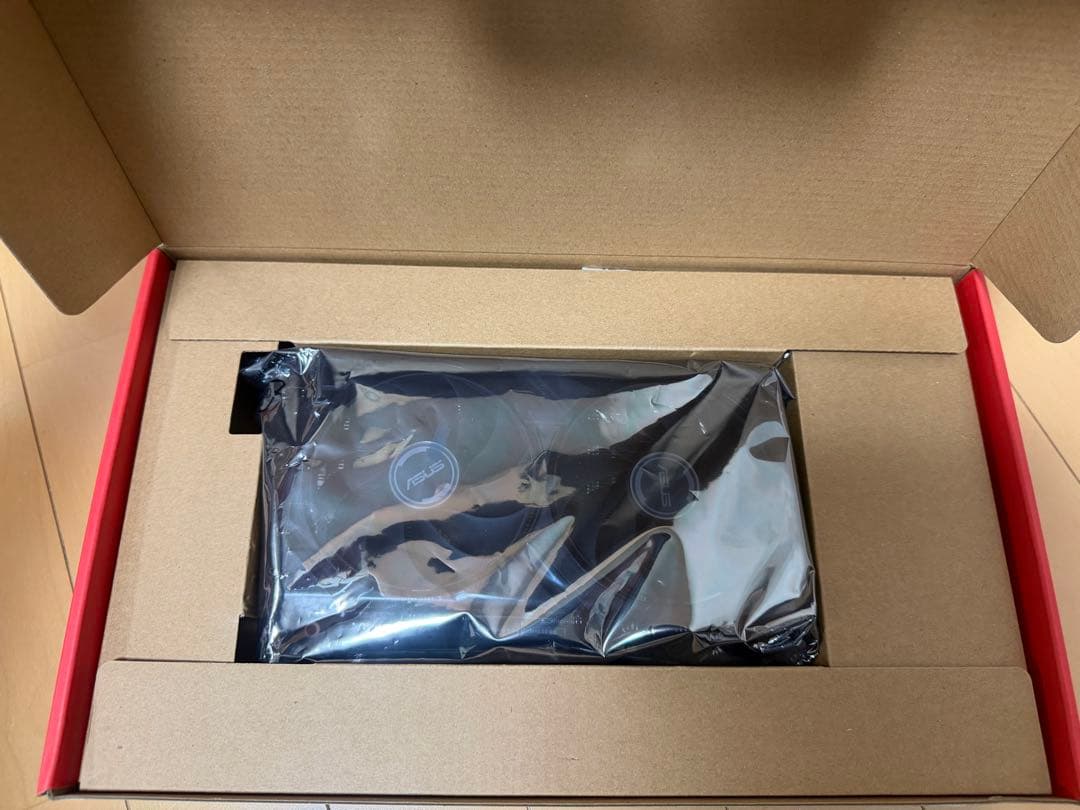 グラフィックボード・グラボ・ビデオカード ASUS Radeon RX 9060 XT 16GB DUAL