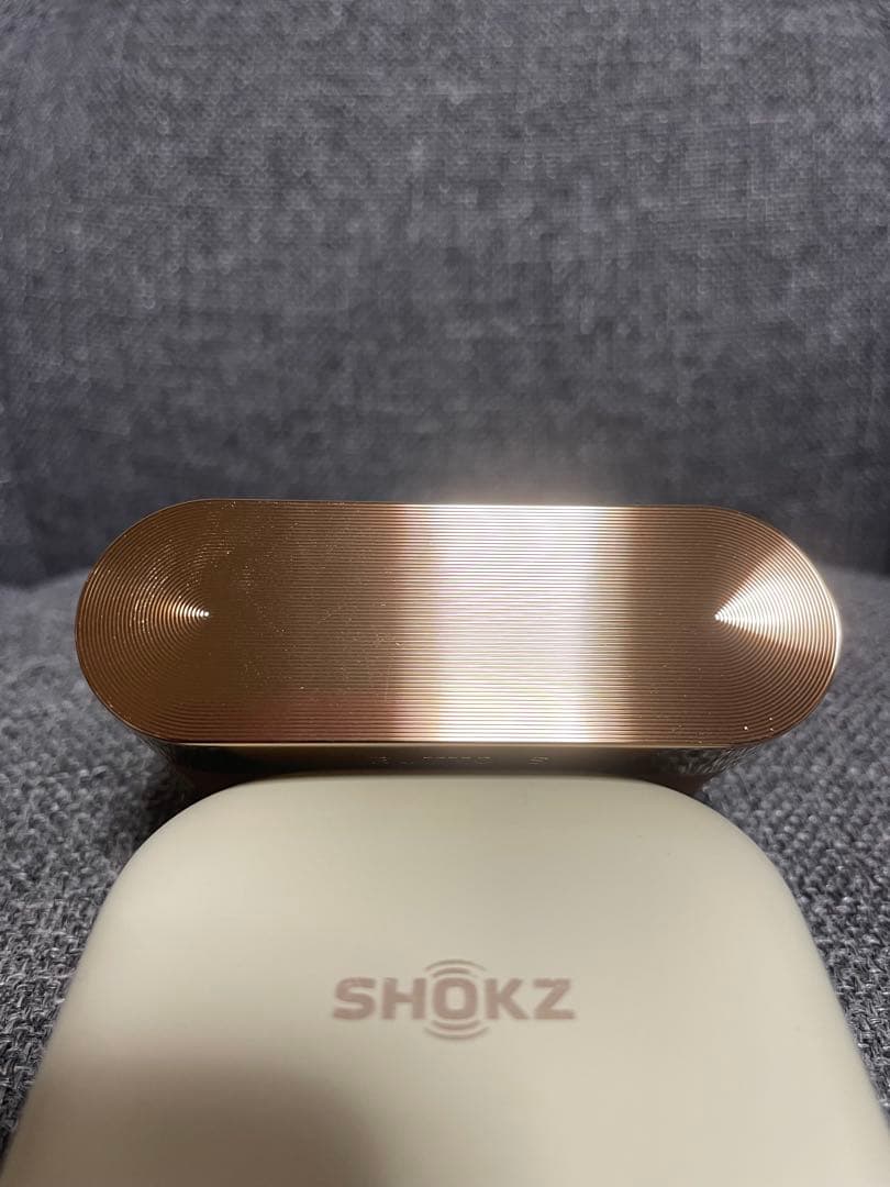 BUTTONS CLIP イヤーカフ ワイヤレスイヤホン