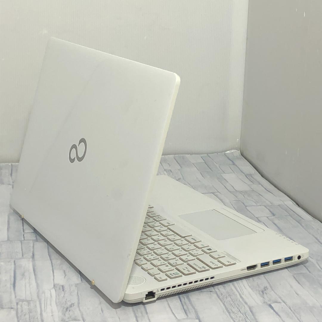 Windows11搭載 ノートパソコン本体 Core i7/SSD525G/8G