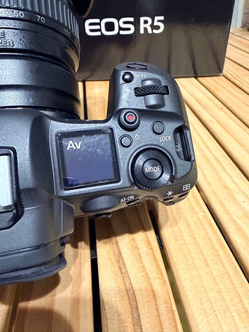 【美品】Canon EOS R5 ボディのみ 付属品完備