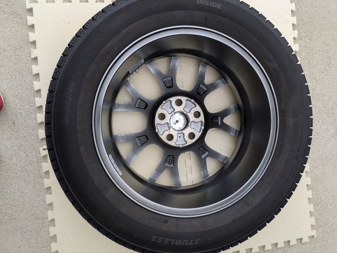 1/5迄値下げ！ 40アルファードスタッドレス VRX 3 225/60/18