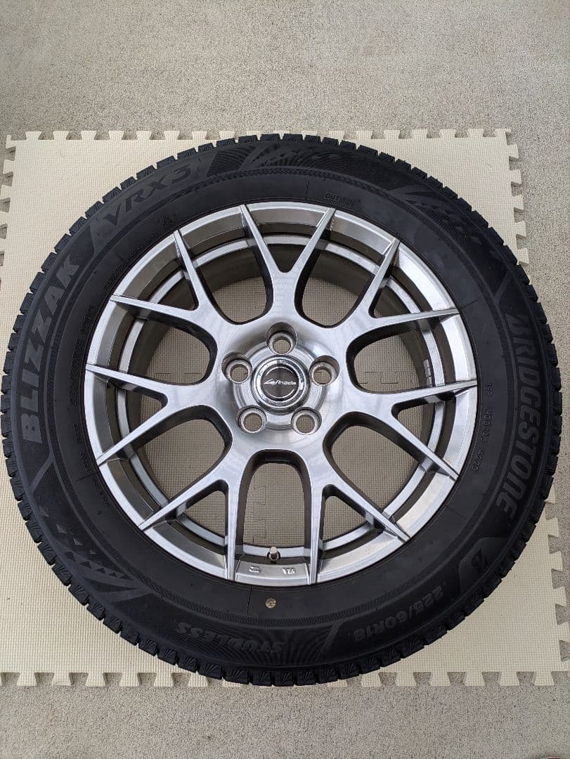 1/5迄値下げ！ 40アルファードスタッドレス VRX 3 225/60/18