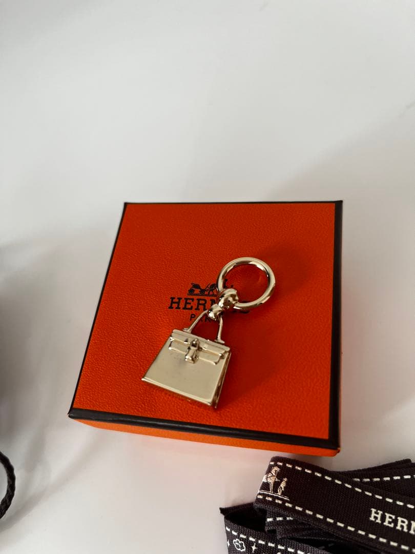 新品未使用　エルメス　ツイリーリング　ミニケリー　ゴールド