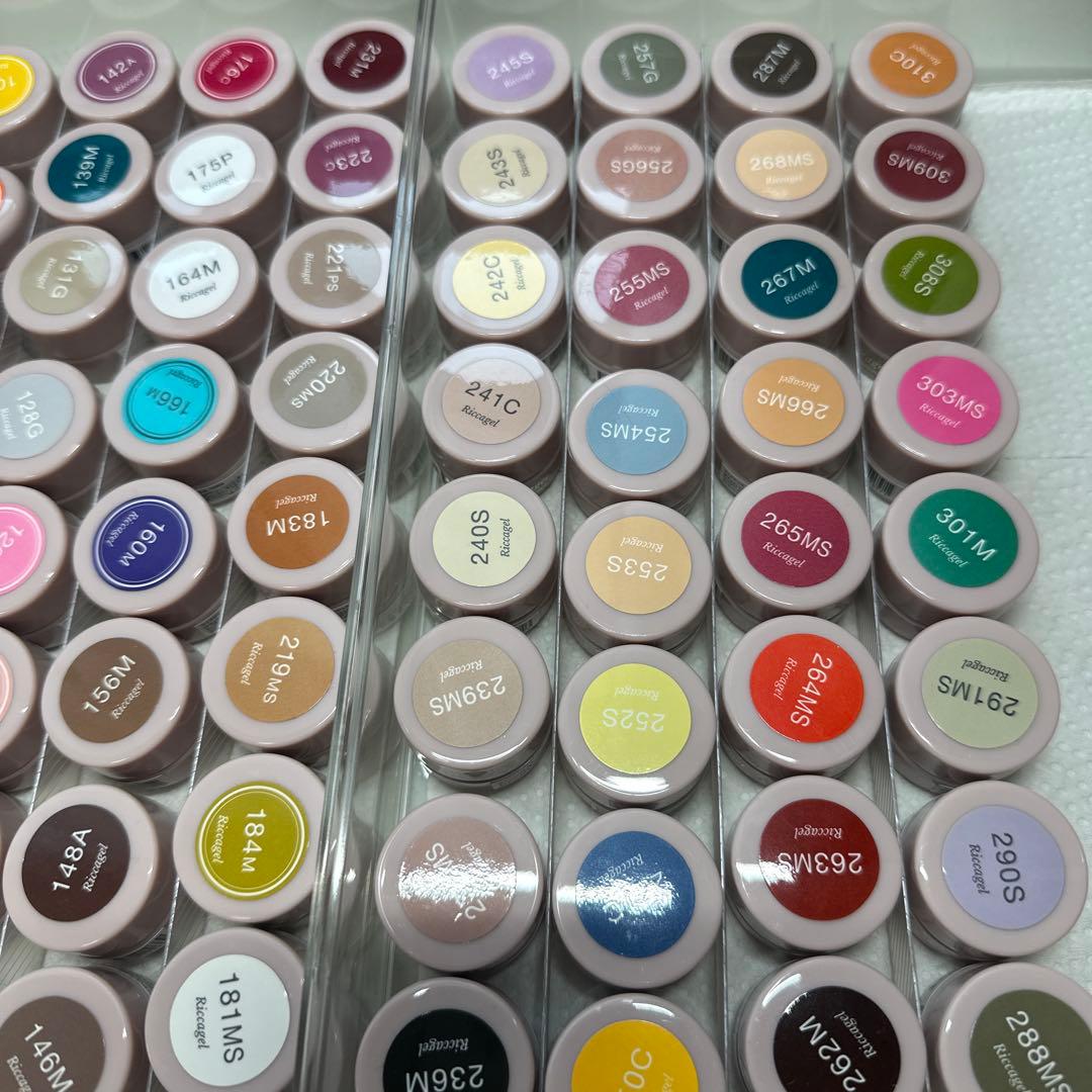 【美品】カラージェル各種 リッカジェル 大量 まとめ売り ケース付き 118色