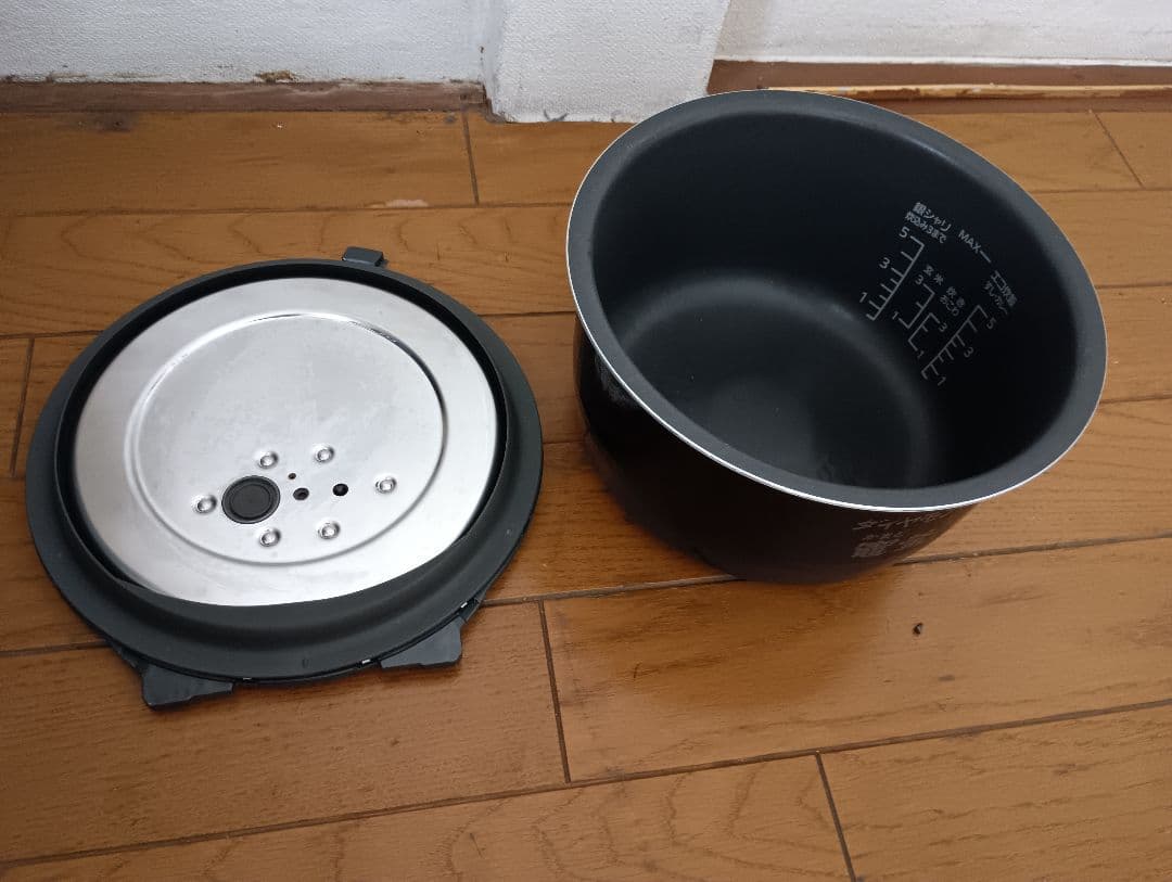 22年製❗パナソニック、低温、無水調理機能付き圧力IH炊飯器(5.5合炊き）