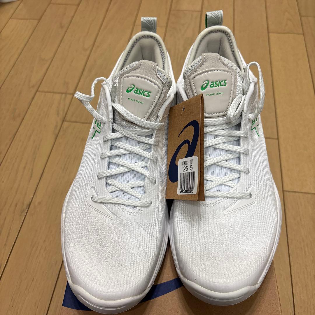 新品未使用　asics グライドノヴァ FF2 25.5センチ