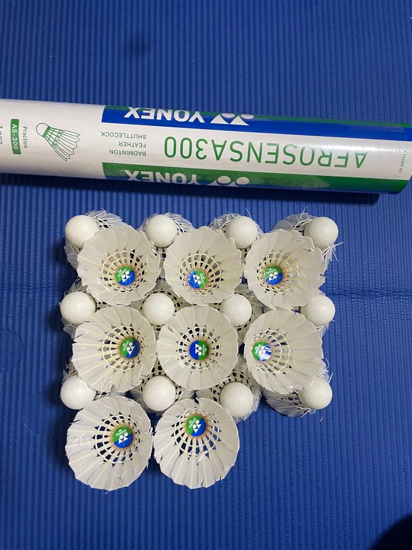 ヨネックスのシャトル