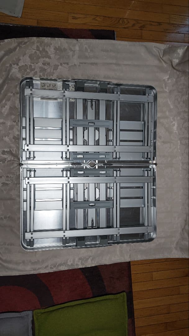 Colemanアルミピクニックテーブル