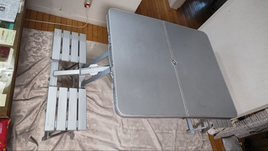 Colemanアルミピクニックテーブル