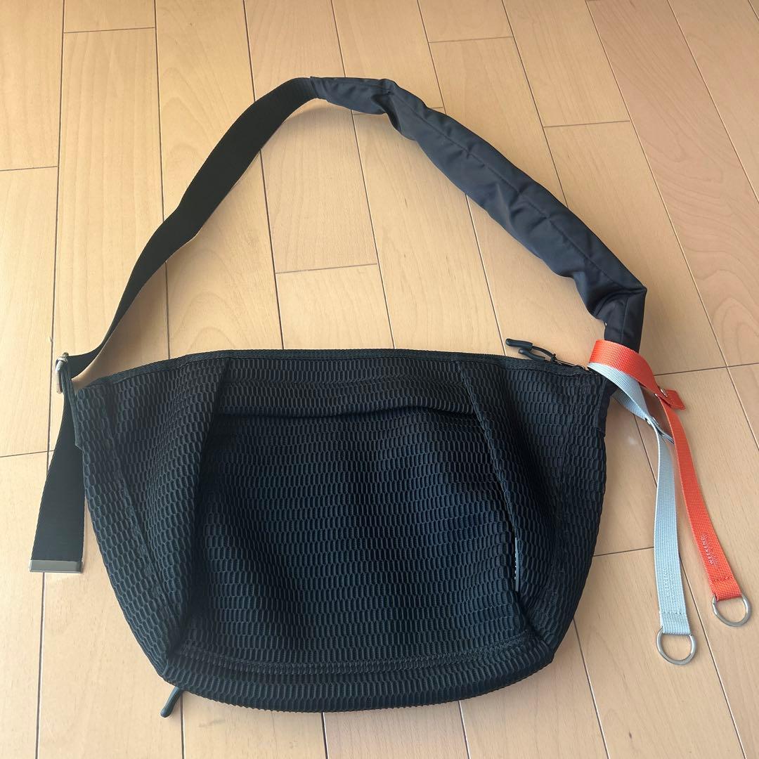 EDITA ボディバッグ　Lサイズ