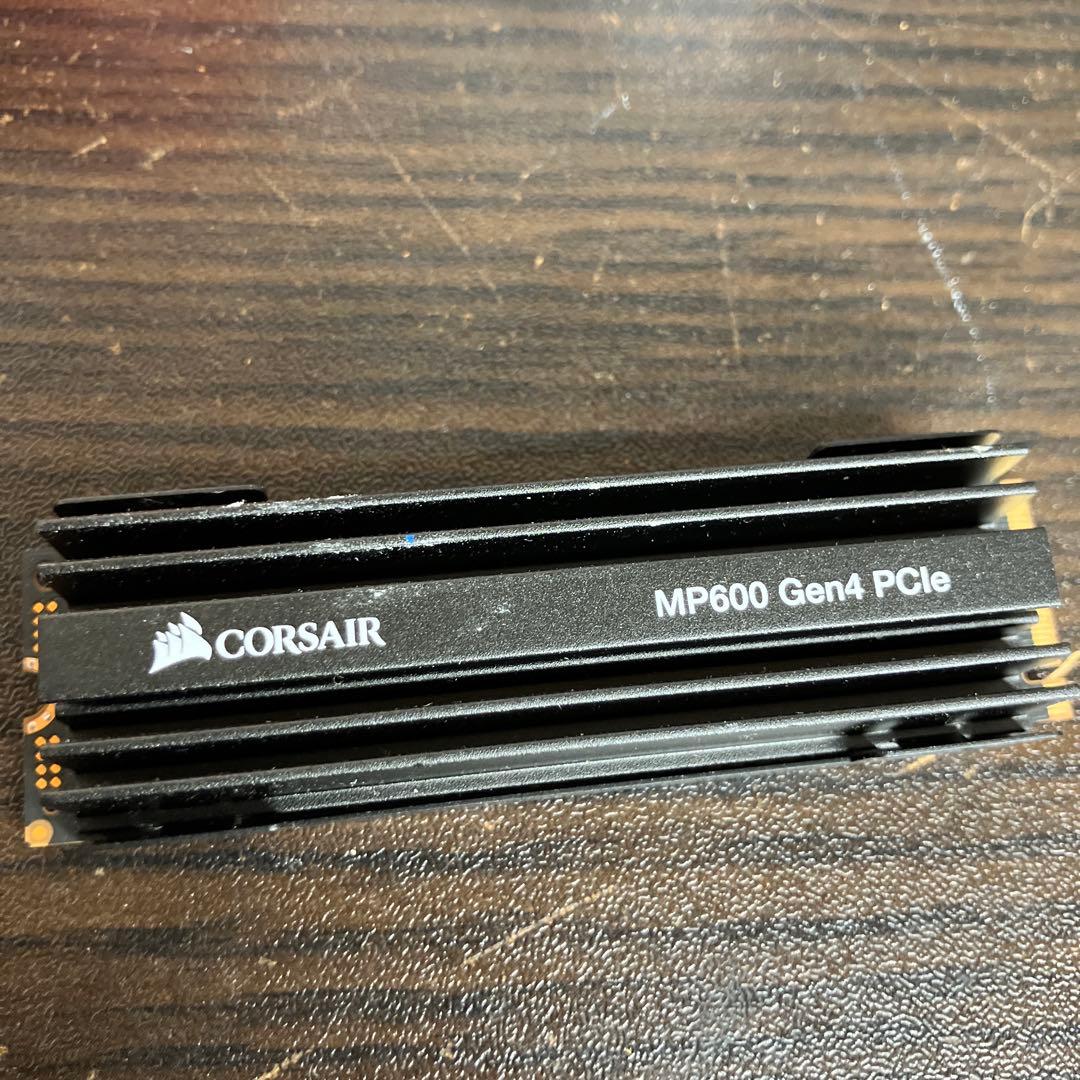 内蔵型SSD CORSAIR MP600 Gen4 PCle 1TB SSD
