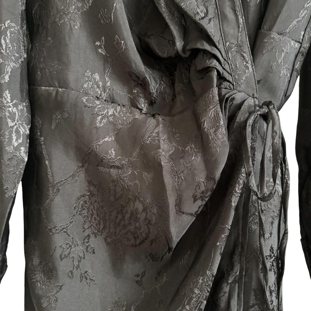 週末限定セール中！ 美品 Ameri サテンジャガード フラワーワンピース