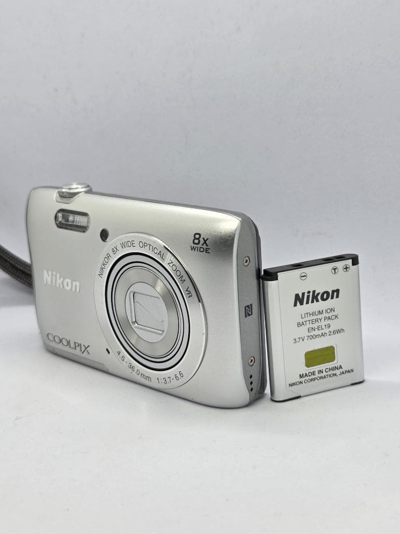 【スマホ転送OK】ニコン Nikon COOLPIX S3700 シルバー