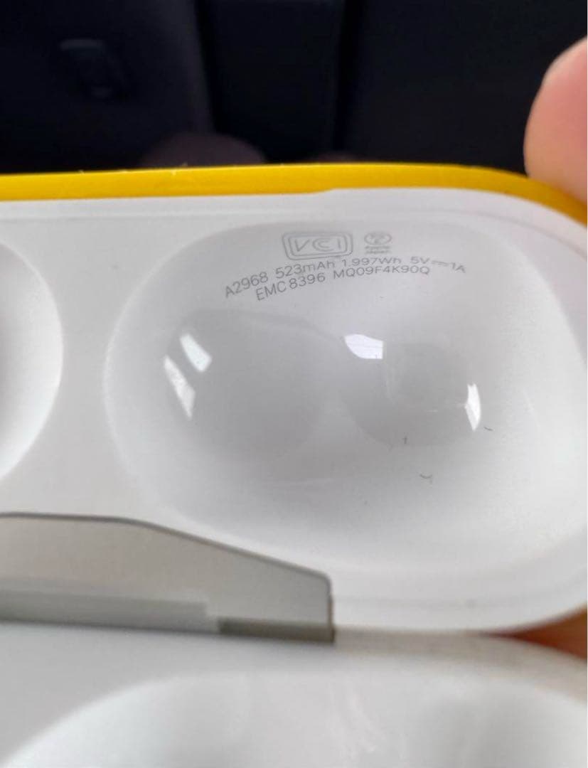 AirPods Pro (第2世代) 本体 MagSafe充電ケース付き