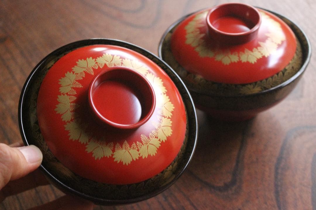 時代逸品！上質朱漆に極上菊桐唐草蒔絵の映えるお椀2点（検輪島塗京塗高台寺蒔絵