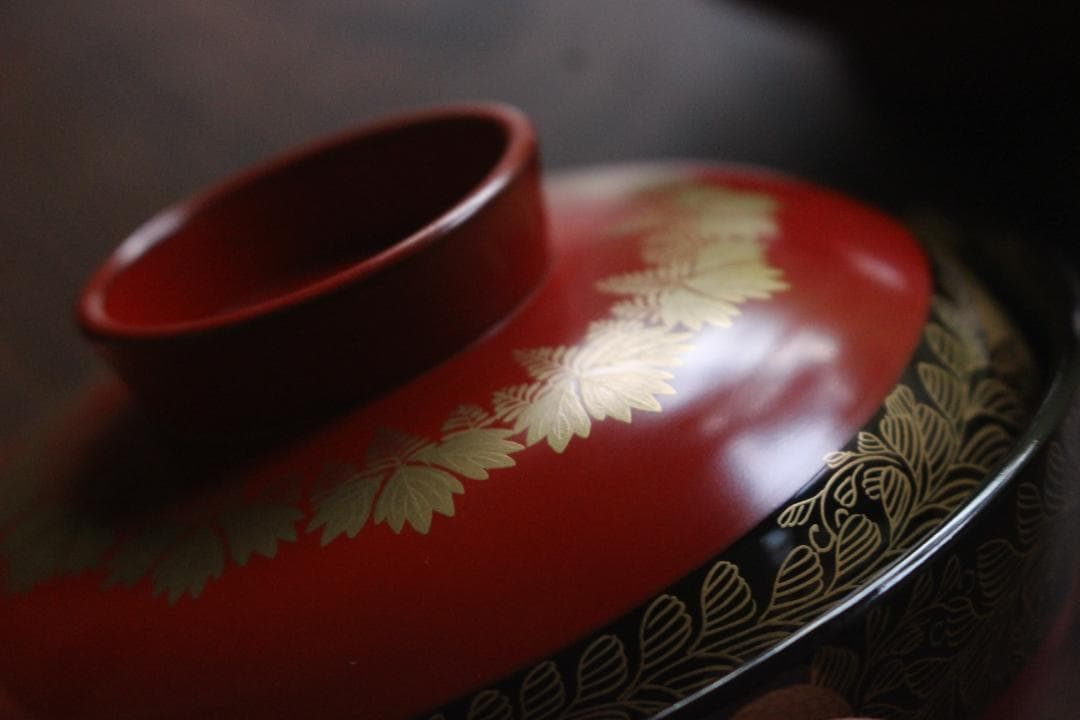 時代逸品！上質朱漆に極上菊桐唐草蒔絵の映えるお椀2点（検輪島塗京塗高台寺蒔絵