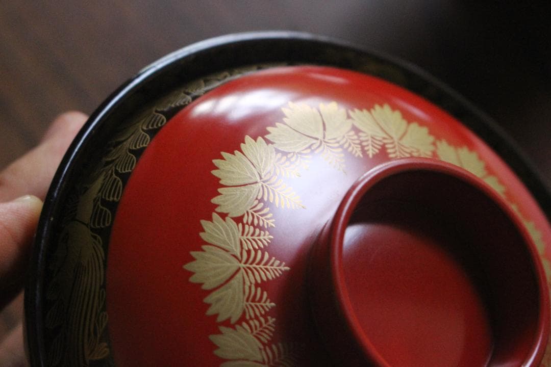 時代逸品！上質朱漆に極上菊桐唐草蒔絵の映えるお椀2点（検輪島塗京塗高台寺蒔絵