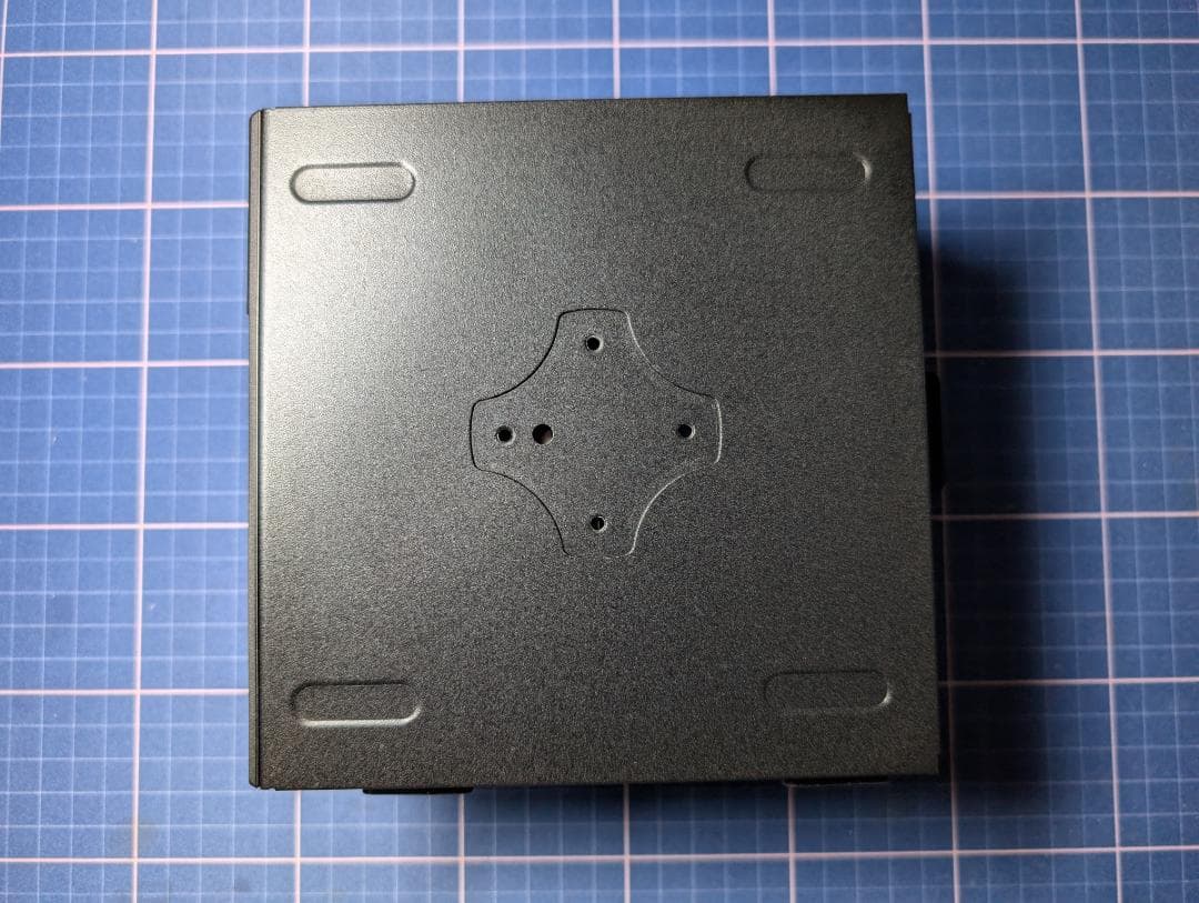 DeskMini X300 Ryzen 5 3400G ベアボーンPC