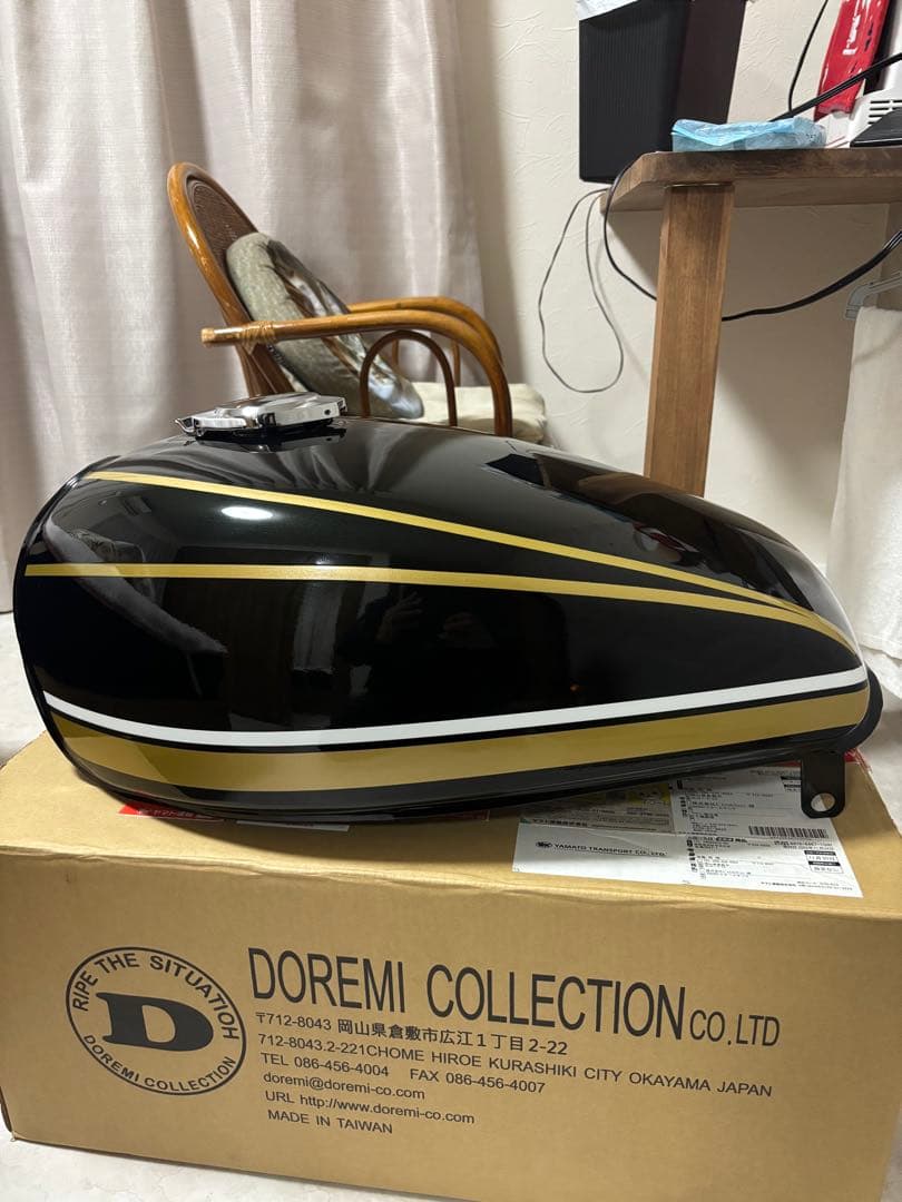 W&C　ゼファー750 ドレミコレクション　外装一式　タンク　未使用